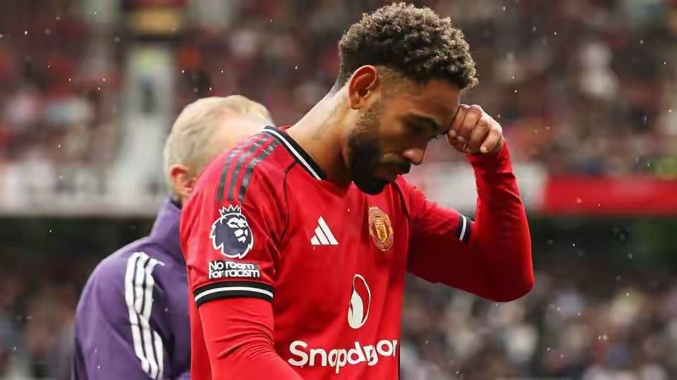 预算仅8000万欧!曼联夏窗残酷抉择:三大位置只能三选二,天价目标全没戏!